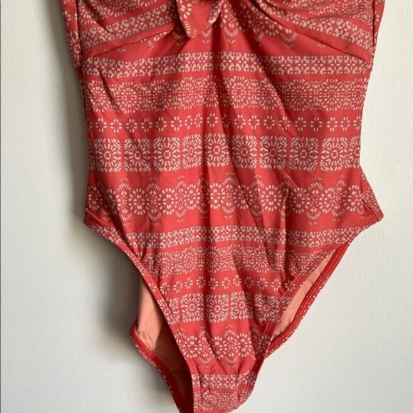 Robin Piccone Isla One Piece Swimsuit - 10 - Picture 5 of 9